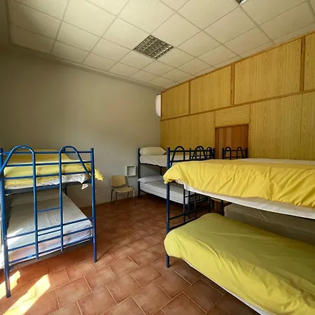 El Vagon Bar-albergue ホステル *