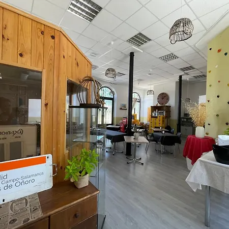 El Vagon Bar-albergue Hostel *