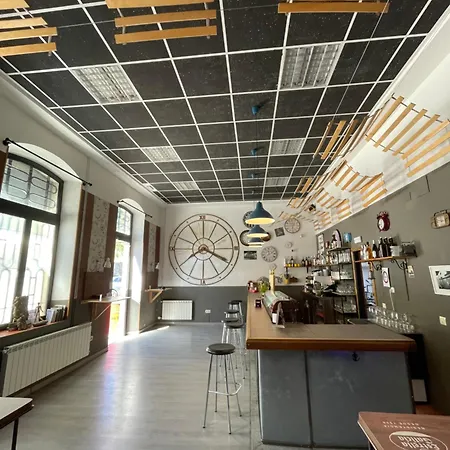 El Vagon Bar-albergue * Béjar