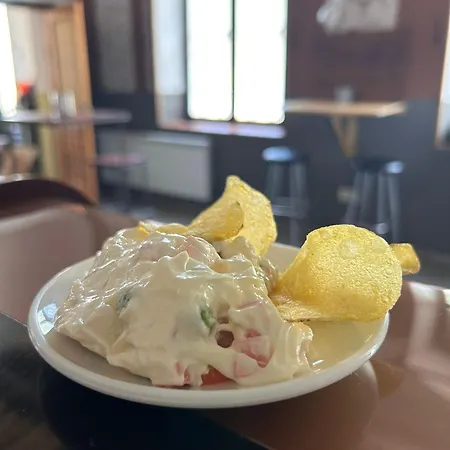 El Vagon Bar-albergue Hostel