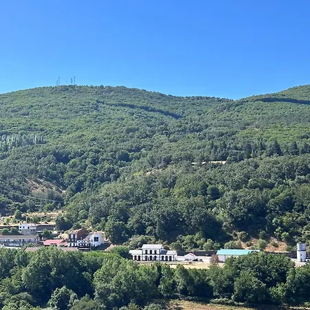 El Vagon Bar-albergue