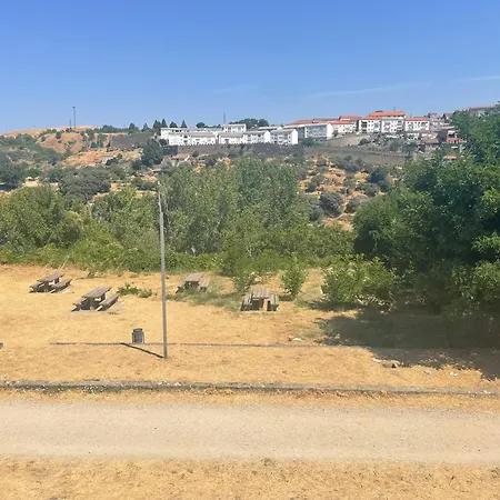 El Vagon Bar-albergue Hostel